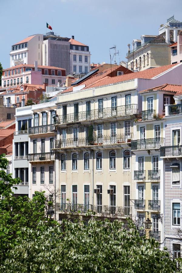 Sunny Pink Street Historical Apt, By Timecooler Lisboa Dış mekan fotoğraf