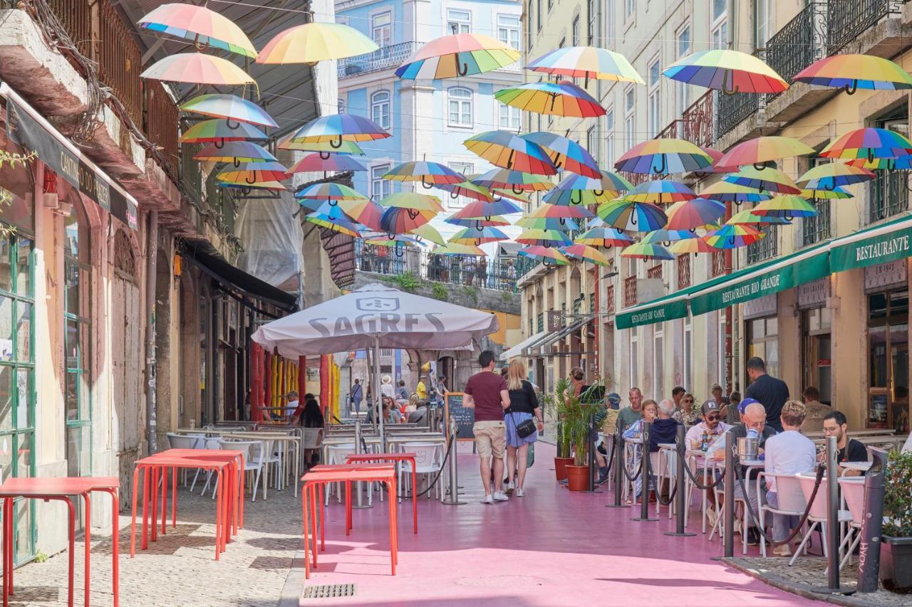 Sunny Pink Street Historical Apt, By Timecooler Lisboa Dış mekan fotoğraf